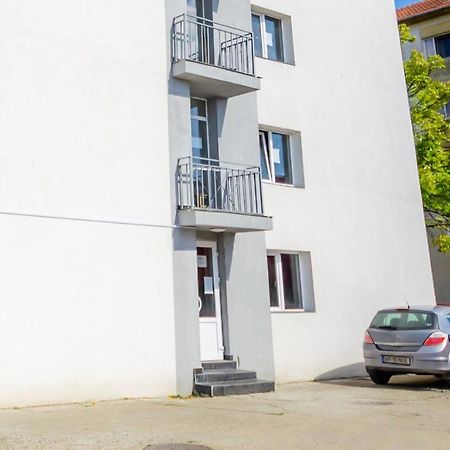 Apartament Cu O Camera Arad Exterior photo